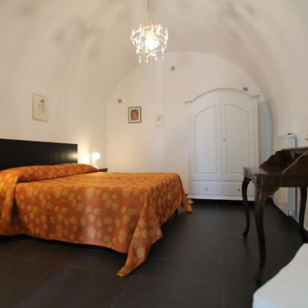 Апартаменты Castello 20 Монтескудайо Экстерьер фото